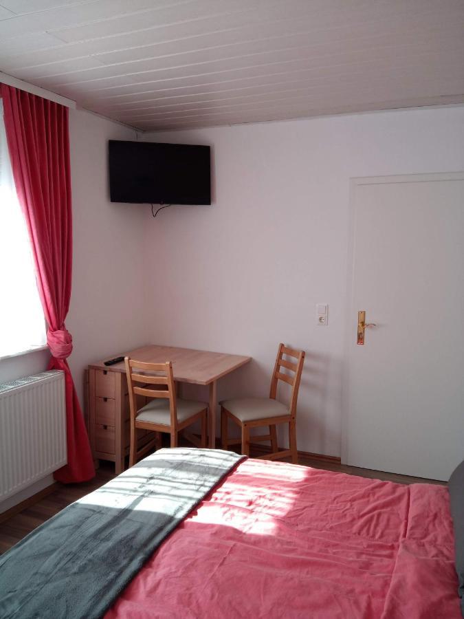 Gasthaus Loewen Hotell Unterreichenbach Eksteriør bilde